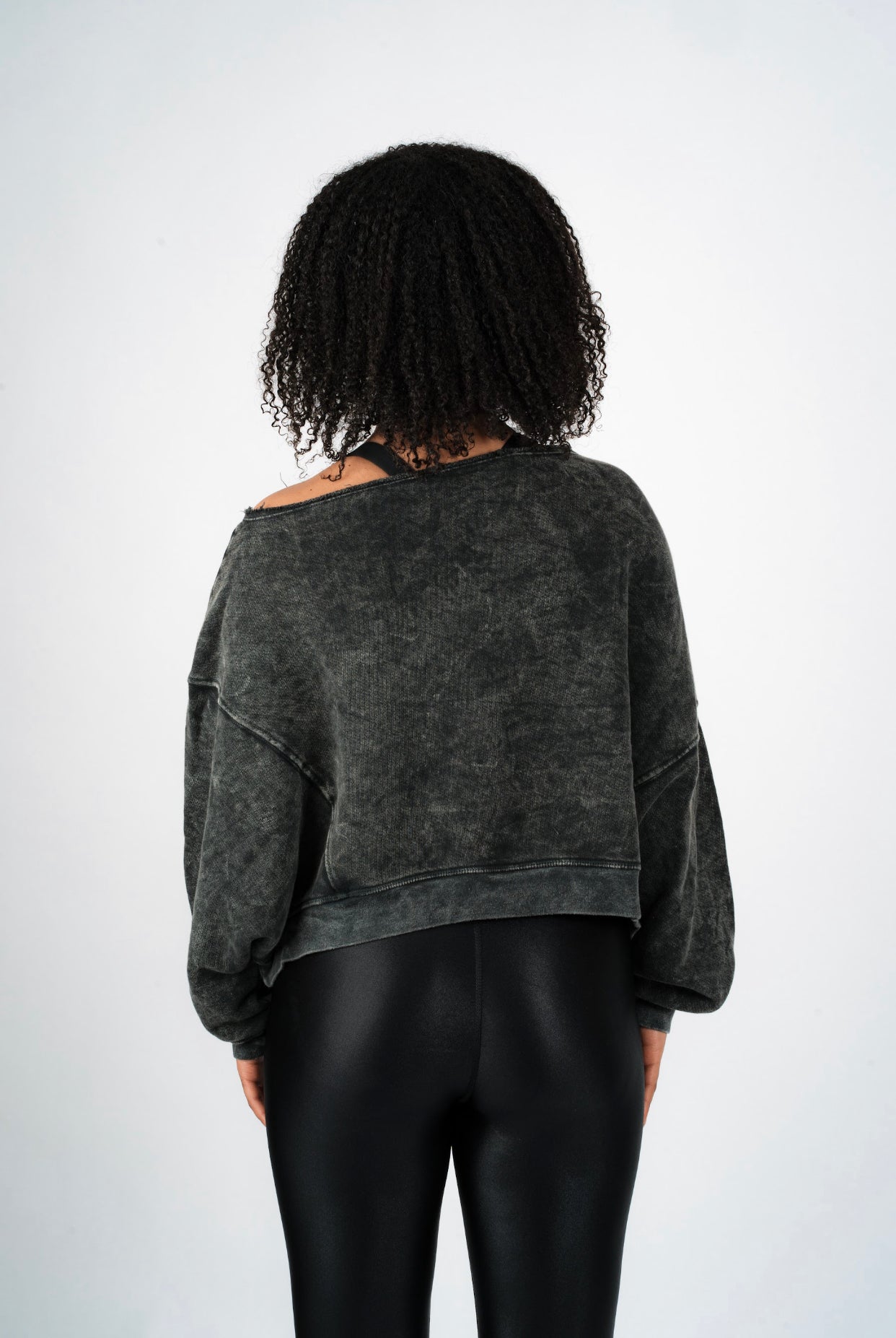 Off The Shoulder Sweatshirt - Vintage Black