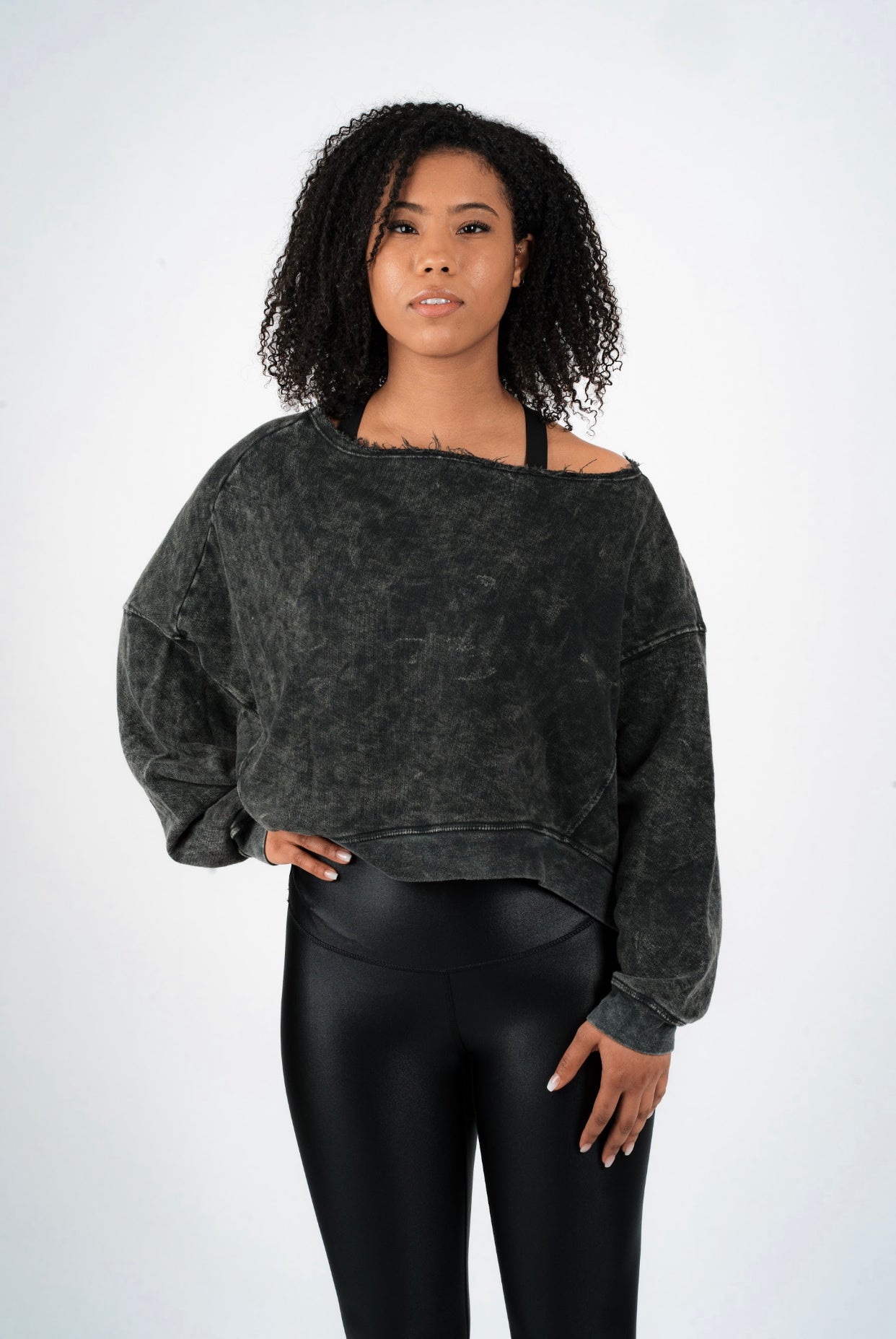 Off The Shoulder Sweatshirt - Vintage Black